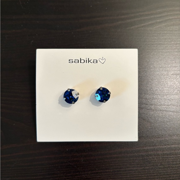 Sabika Bermuda Blue Studs Manhattan Size. NEW! - Picture 3 of 6